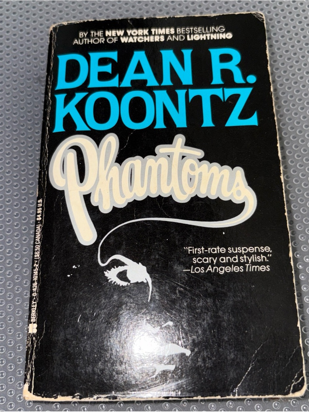 Dean R. Koontz "Phantoms" Paperback Book
